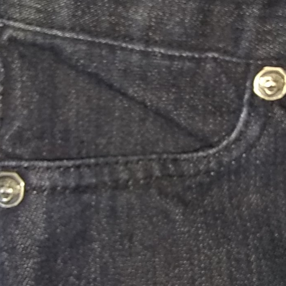 Ed Hardy shorts. - Picture 5 of 8